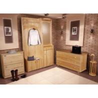 02. Garderoba drewniana zwykła